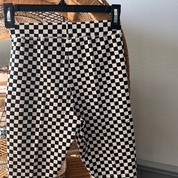 Vans legging shorts in black & white checkerboard - Picture 12 of 12